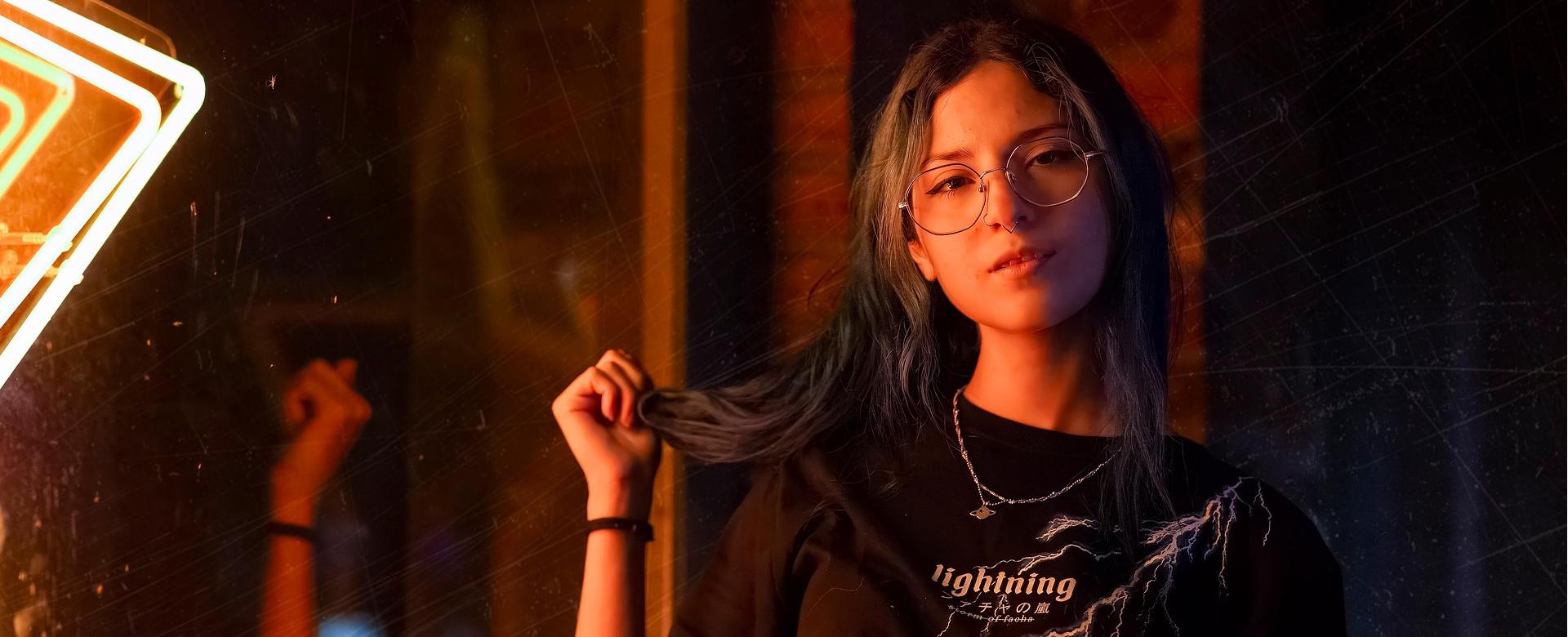 Modebrillengeschäft -Modebrillengeschäft woman 8035752 1920